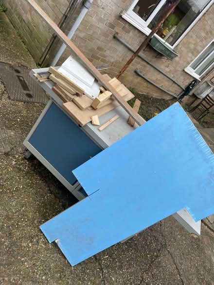 Photo of free Off cuts of wood (ha28qz) #1