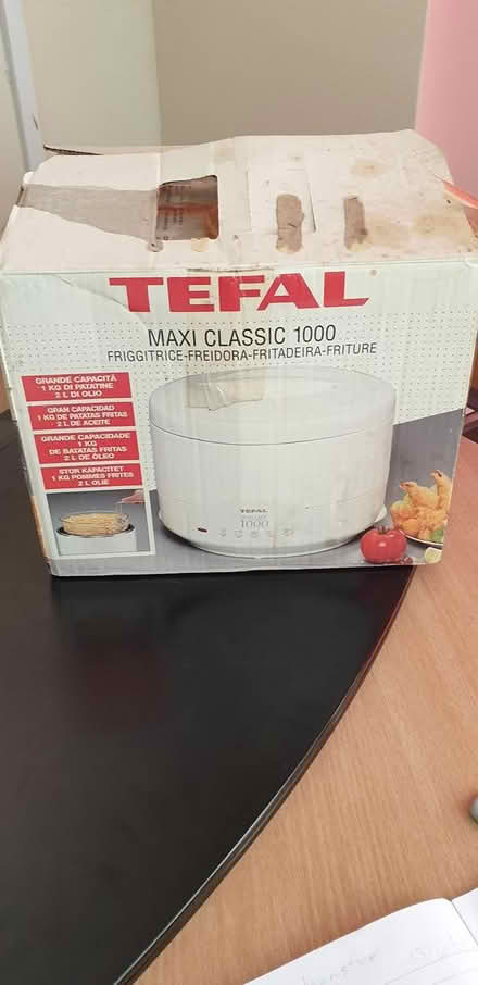 Photo of free Tefal Maxi Classic 1000 Deep Fryer (Croydon) #2