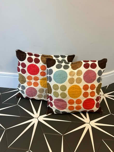 Photo of free 2 colourful scatter cushions (Chiswick W4) #1