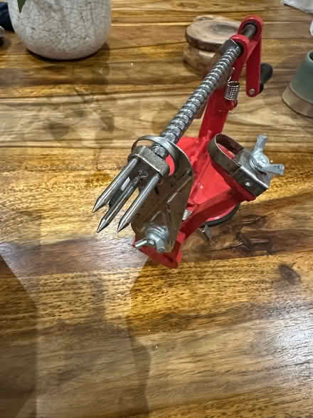 Photo of free Apple peeler/spiraliser (West Norwood) #3