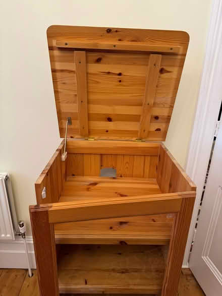 Photo of free Hi-fi unit (University Area RG1) #3