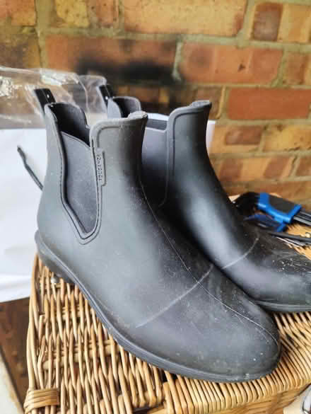 Photo of free Ankle boots (Ealing Broadway) #1