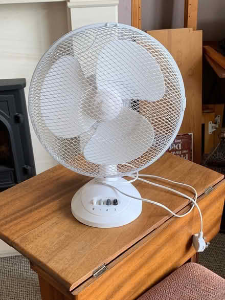 Photo of free Table top fan (Hampden Park BN22) #1