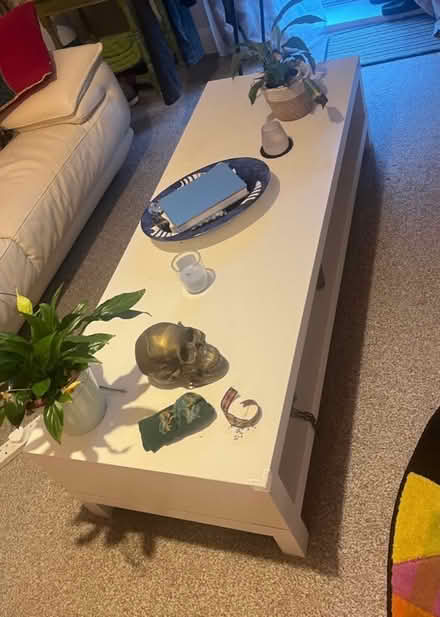 Photo of free White tv stand / table (N12 North Finchley) #1