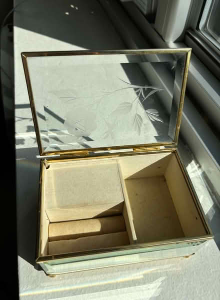 Photo of free Glass jewelry/music box. Vintage (Upper West Side) #2