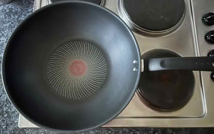 Photo of free Tefal Non Stick Wok (Central Reading RG1) #1