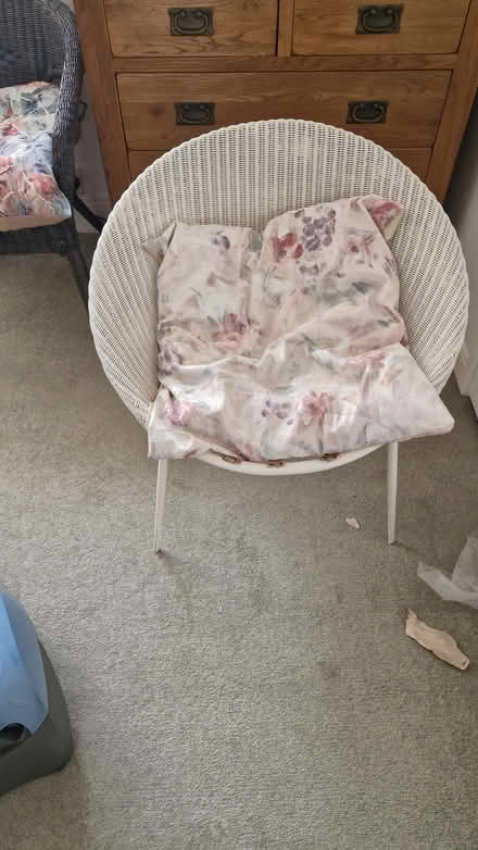 Photo of free Satellite chair (Queensbury . BD13) #2