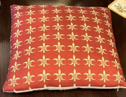 Photo of free Cushion 40X40 cm in very good condition (Surbiton KT6) #1