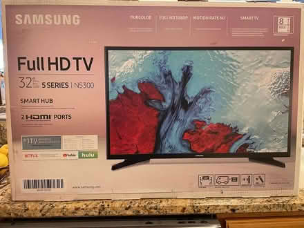 Photo of free 32" TV and Wall Mount (El Camino and Distel Drive) #2