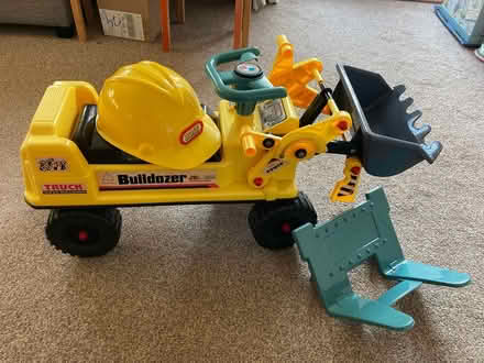 Photo of free Child’s ride on digger (TN35 Ore) #1