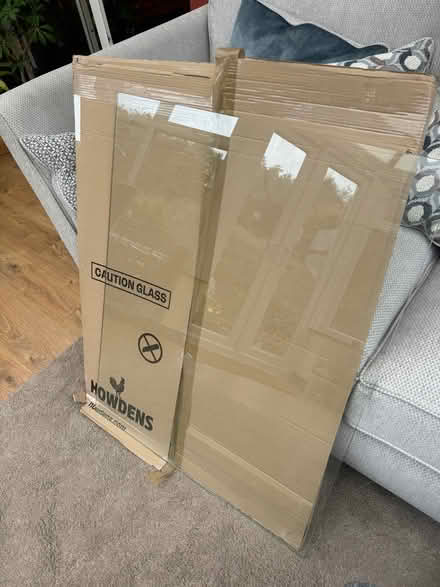 Photo of free Clear kitchen splashback (Ol12UB) #1