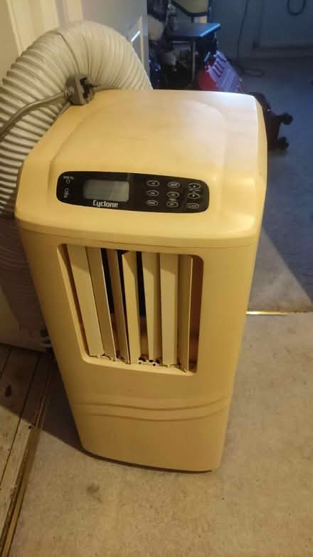 Photo of free Air con (DY14) #3