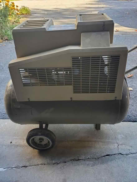 Photo of free 2 HP air compressor for parts (West Chelmsford) #2