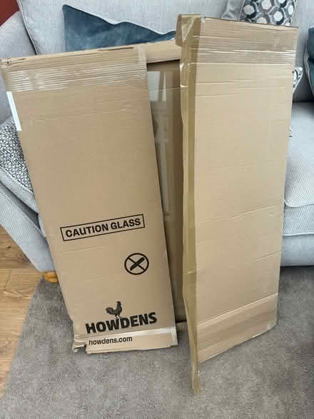 Photo of free Clear kitchen splashback (Ol12UB) #2