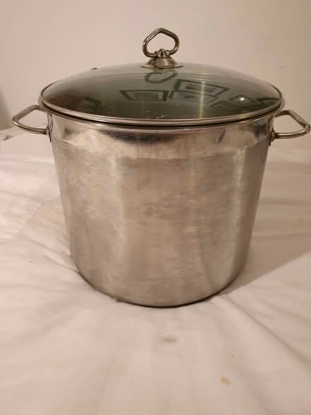 Photo of free Stock pot (LL69 Penysarn) #1