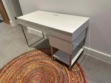 Photo of free White Desk (Yarnton) #2