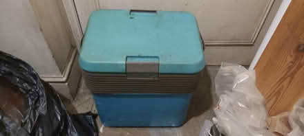 Photo of free Large cooler box with blocks (Surbiton KT6) #1