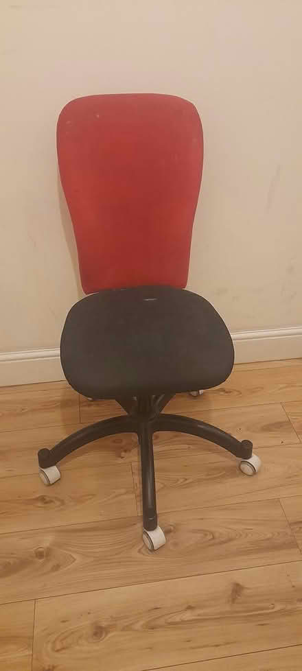 Photo of free Desk chair (Cricklewood NW2) #1