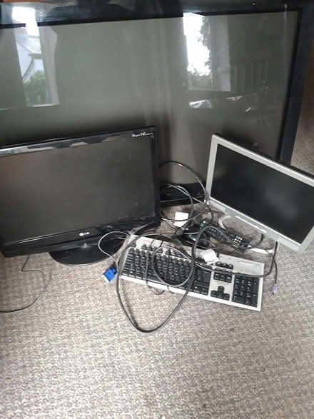 Photo of free TV Electrical goods (Malvern WR14) #1