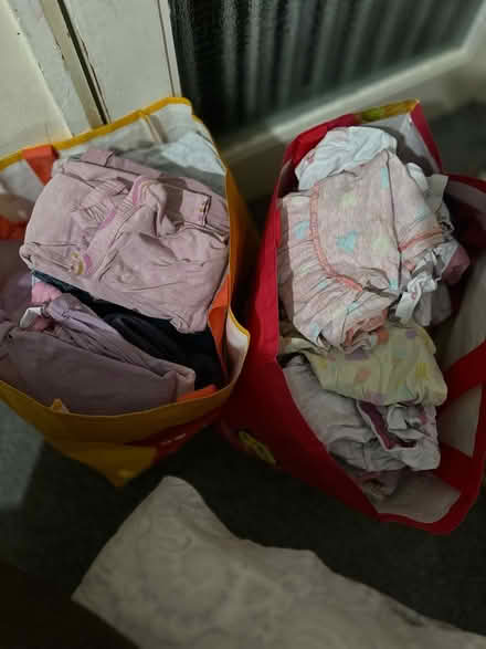 Photo of free Girl clothes (SE5 camberwell) #1
