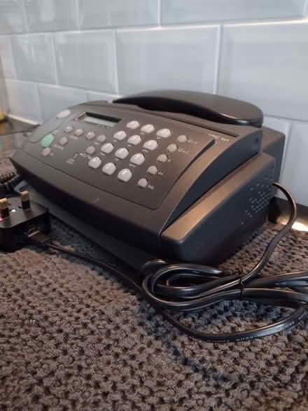 Photo of free Philips HFC-141 Telephone/Copier/Fax machine (Caton LA2) #2