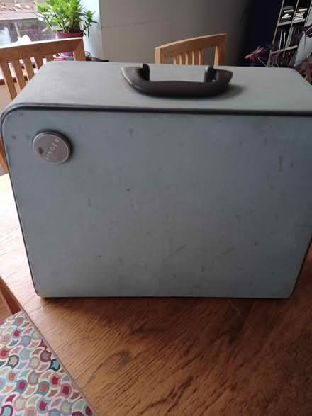 Photo of free Singer sewing machine (bristol, ashton gate BS3) #3