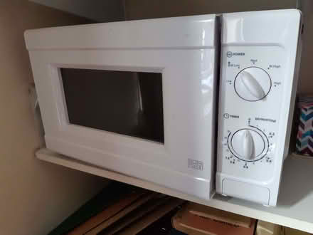 Photo of free White microwave (Stroud GL5) #1