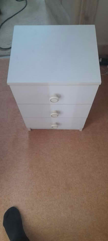 Photo of free Bedside cabinet (TW7) #2