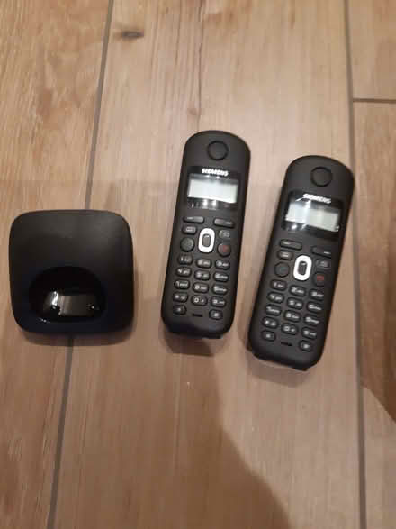 Photo of free Set of 2 Siemens House Phones with base station (Aston Clinton HP22) #3