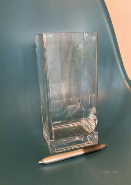 Photo of free Glass Vase (Market Harborough LE16) #1