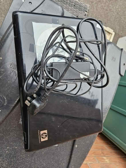 Photo of free Old defective hp laptop (BS4) #1