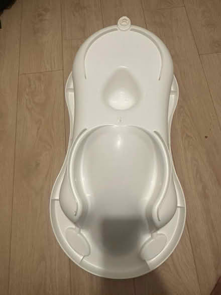 Photo of free Baby bath (E18) #3