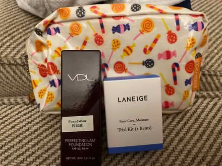 Photo of free Sample & bag (SW19 8qz) #1
