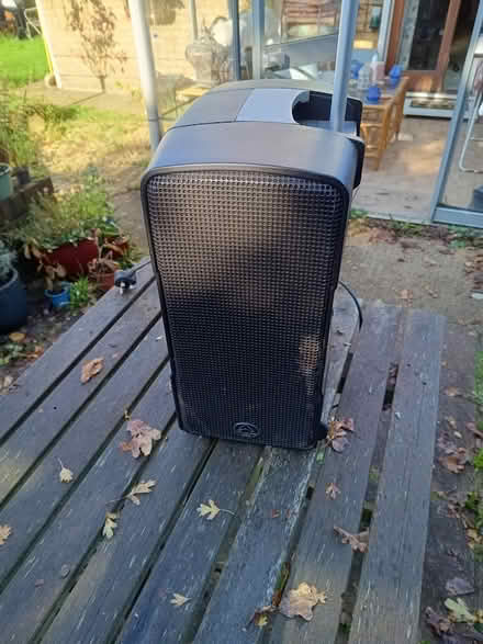 Photo of free Portable PA amp/speaker (Tn27 8EA) #4