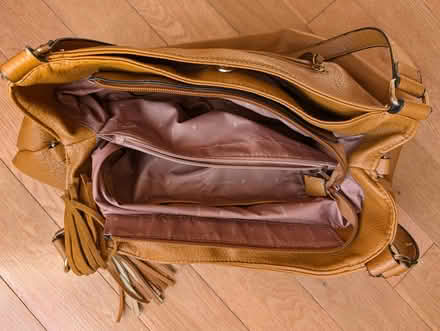 Photo of free Leather Tote bag (K2K2N7) #3