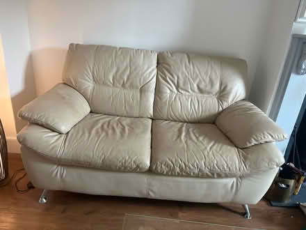 Photo of free Lovely 2 seater leather settee (Henfield BN5) #2