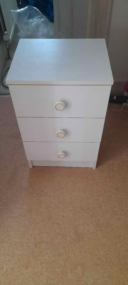 Photo of free Bedside cabinet (TW7) #1