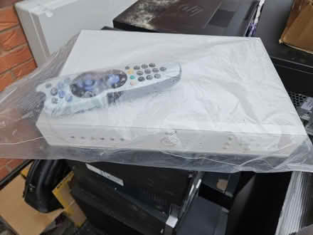 Photo of free Old Sky box (BS4) #1