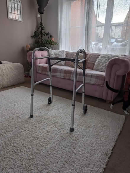 Photo of free Walking Frame (GU11) #1