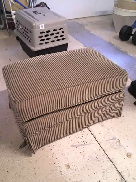 Photo of free Ottoman (Near Butler) #1