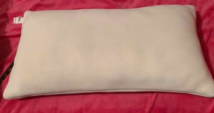Photo of free Memory Foam Pillow (Glenrothes KY7) #1