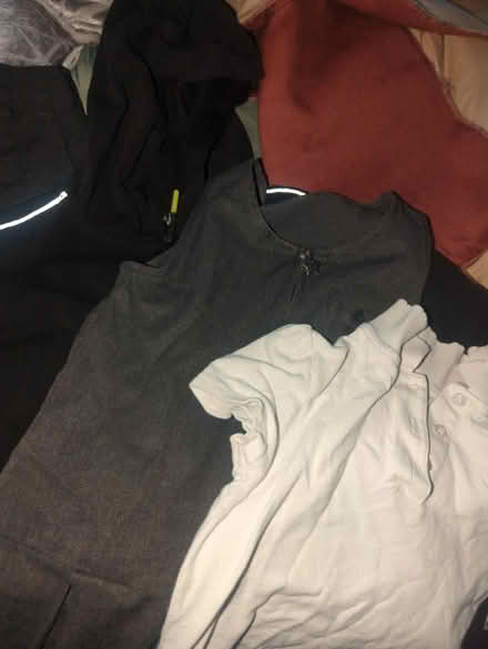 Photo of free Bag of school clothes (SE5) #3