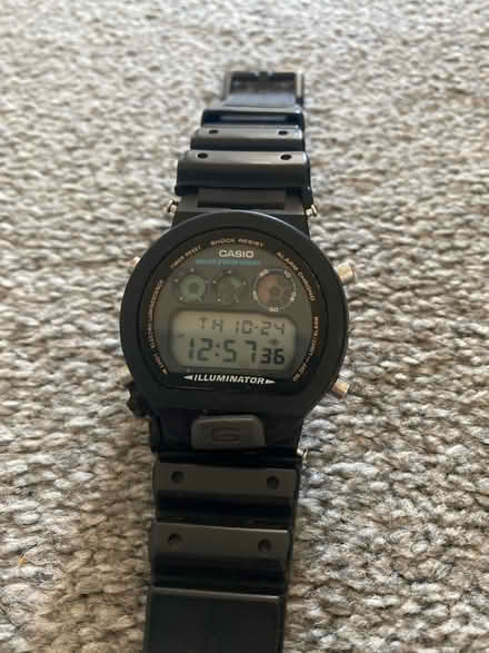 Photo of free Broken watch but still work (SW19 8qz) #3