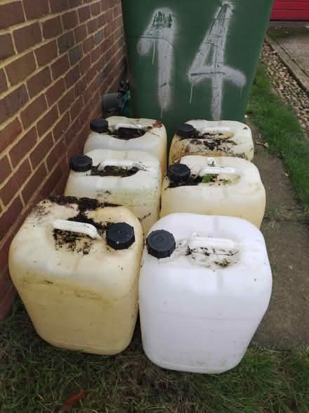 Photo of free 6 x 25l jerrycan drums (Purley on Thames RG8) #1