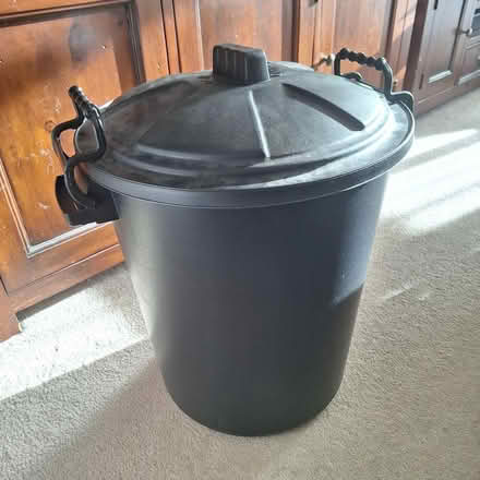 Photo of free Hills Science Plan Cat food, approx 14kg (Rotherhithe SE16) #3