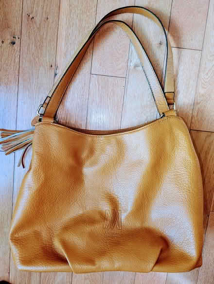 Photo of free Leather Tote bag (K2K2N7) #1