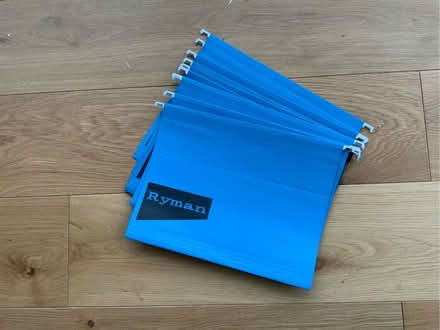 Photo of free Rymans Hanging File Folders, 30cm (Bakewell DE45) #1