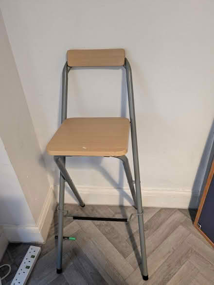 Photo of free Bar stool (Mile End E3) #1