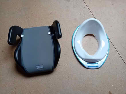Photo of free Loo and car seat for toddlers. One or both. (Kendal LA9) #1