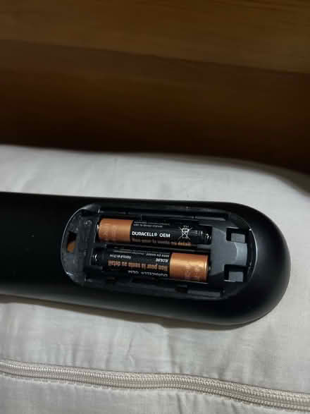 Photo of Broken or unwanted Sky Q remote (Near East Croydon Station) #2